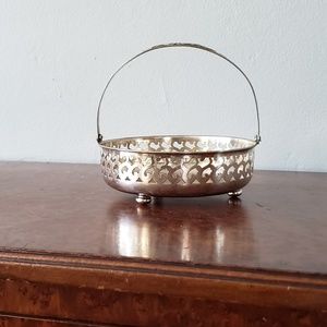 Silverplate dish W/handle